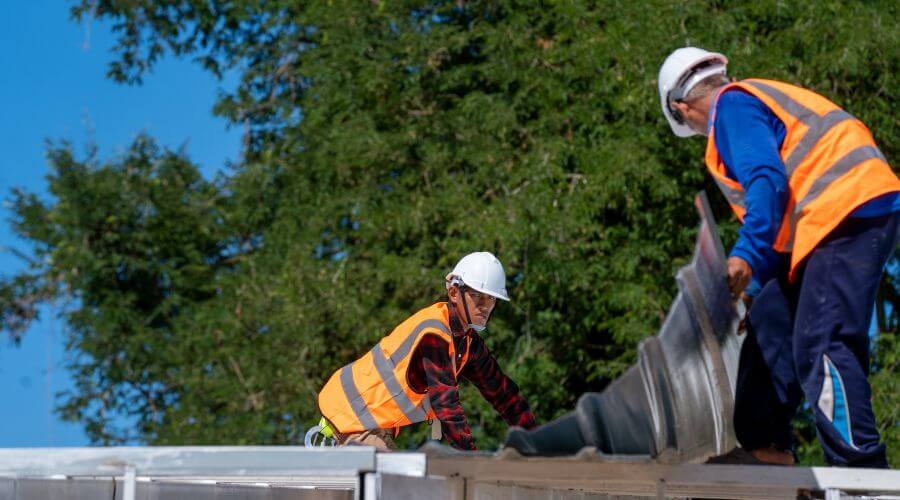 Professional residential roofers in Rockland, MI